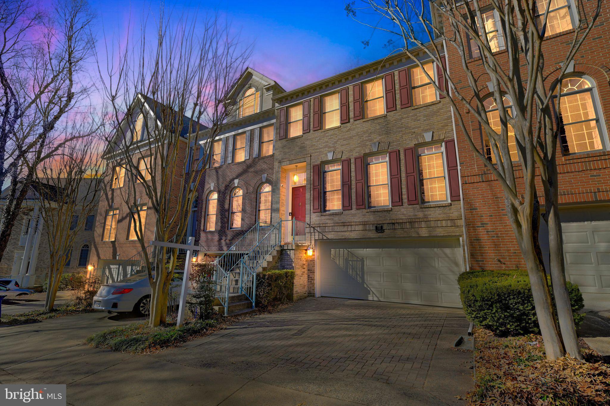 REES ESTATE - Residential