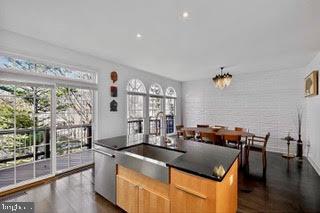 REES ESTATE - Residential