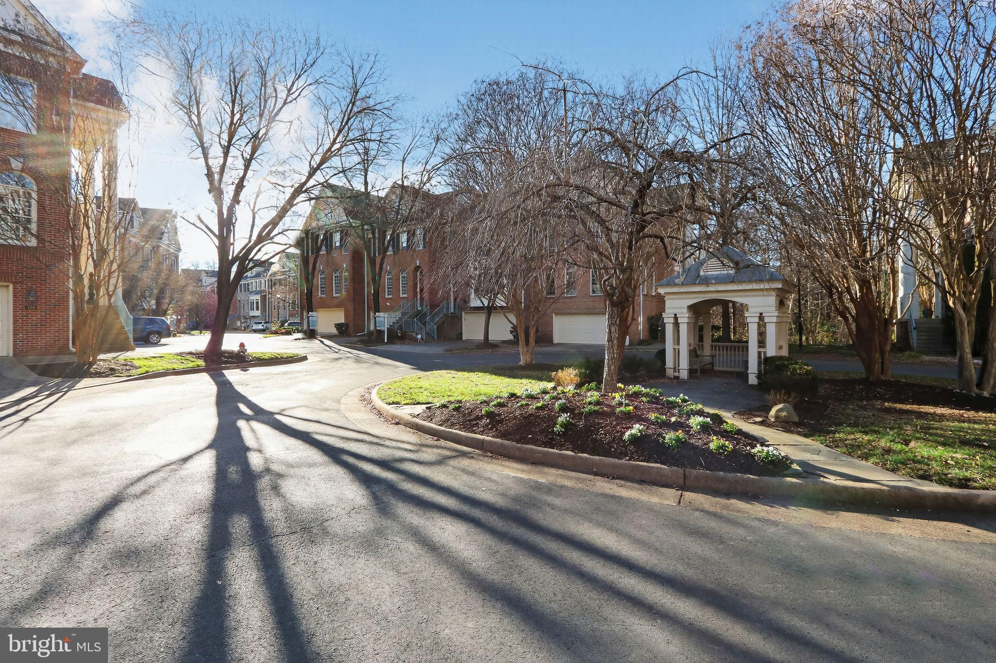 REES ESTATE - Residential