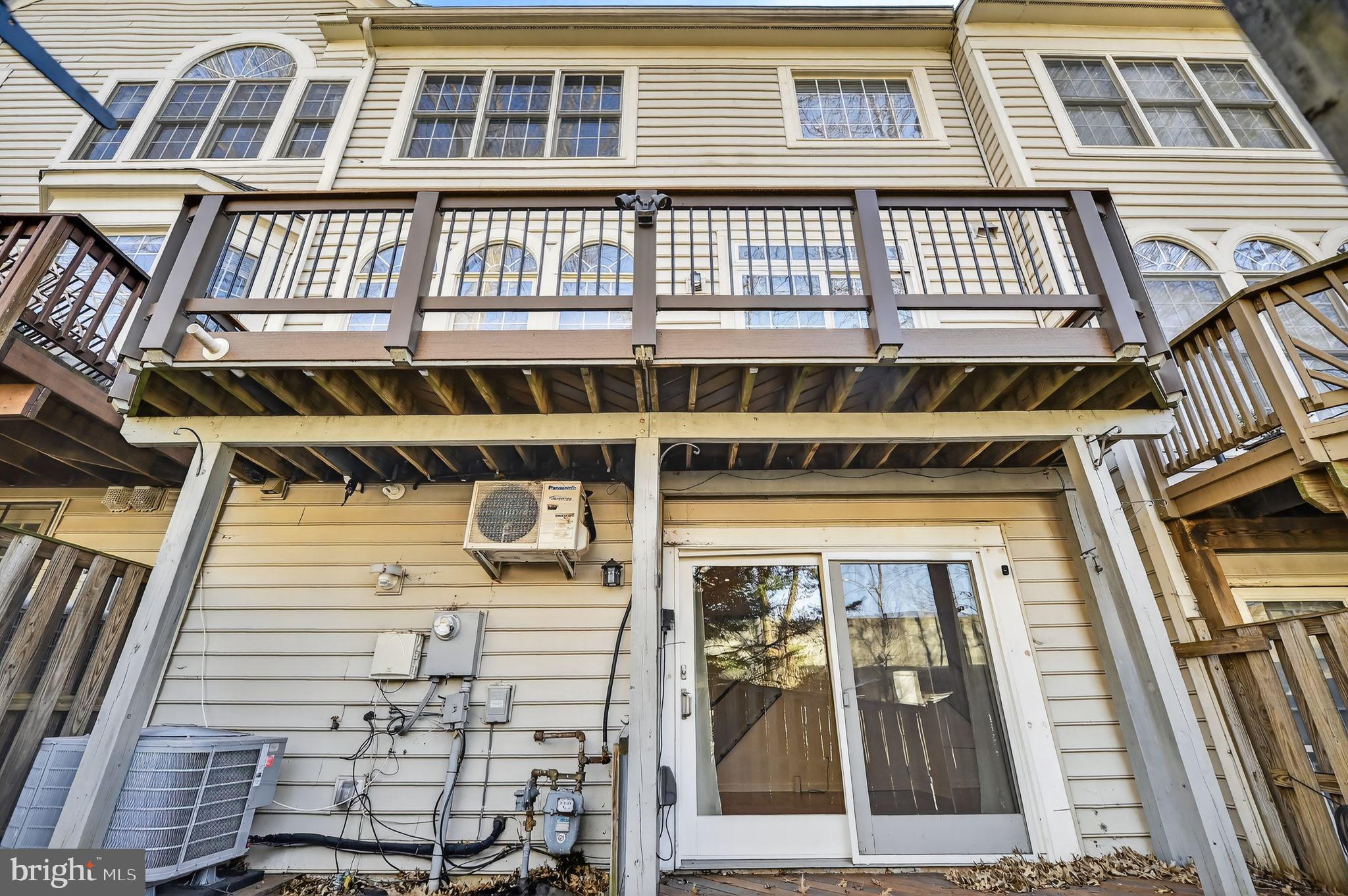 REES ESTATE - Residential