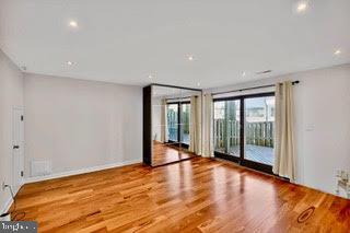 REES ESTATE - Residential