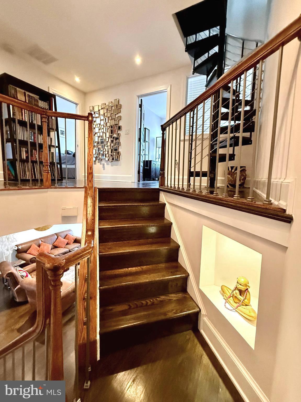 REES ESTATE - Residential