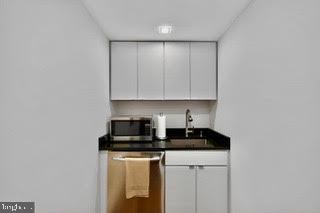 REES ESTATE - Residential