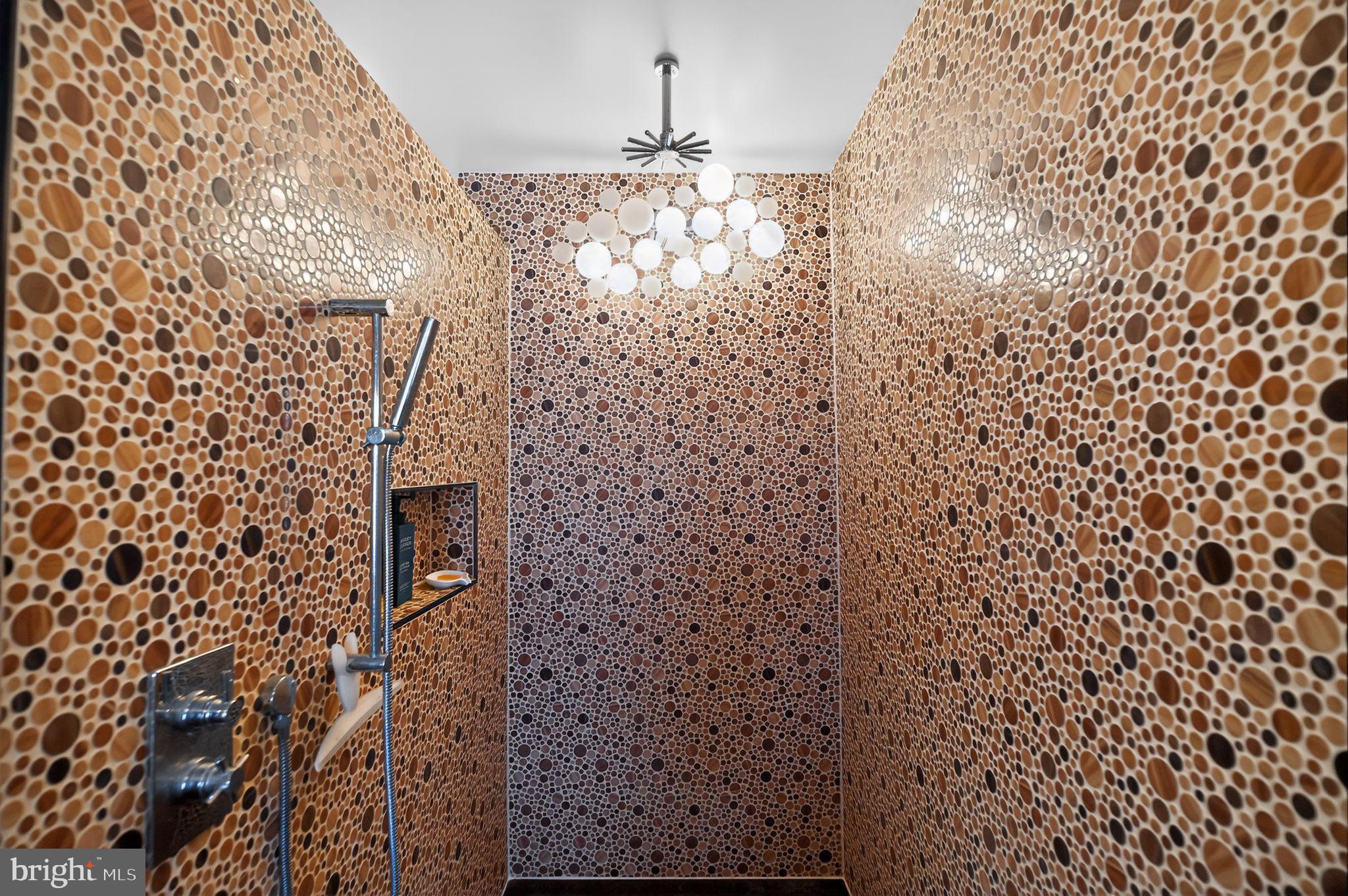 REES ESTATE - Residential