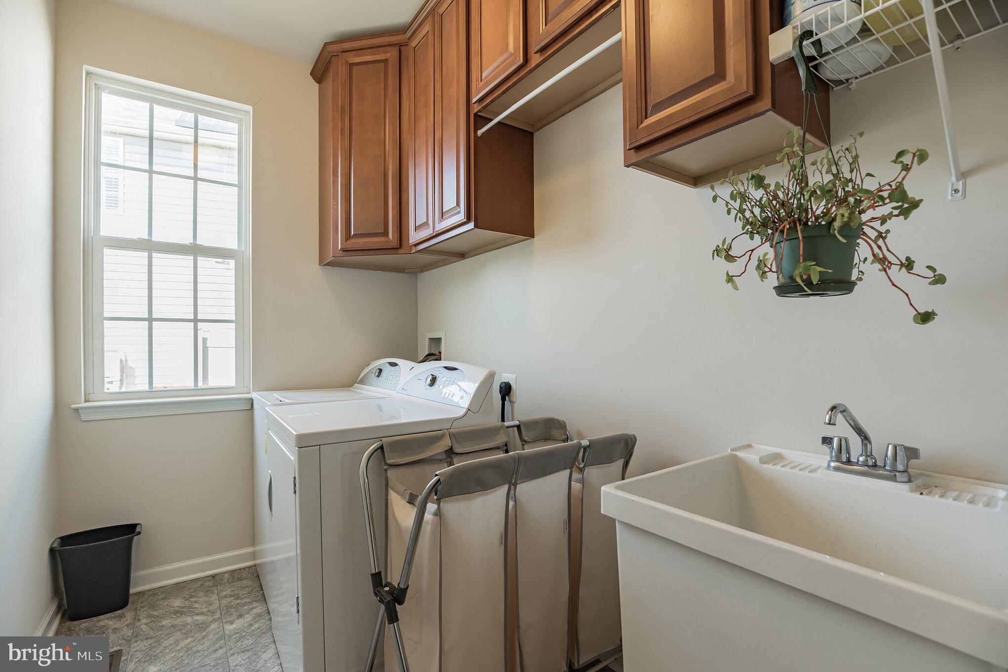 AUTUMN HILLS - Residential