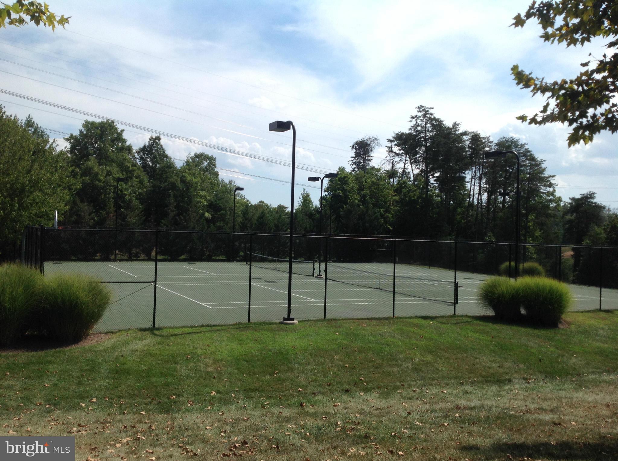 NORTHLAKE - Residential Lease