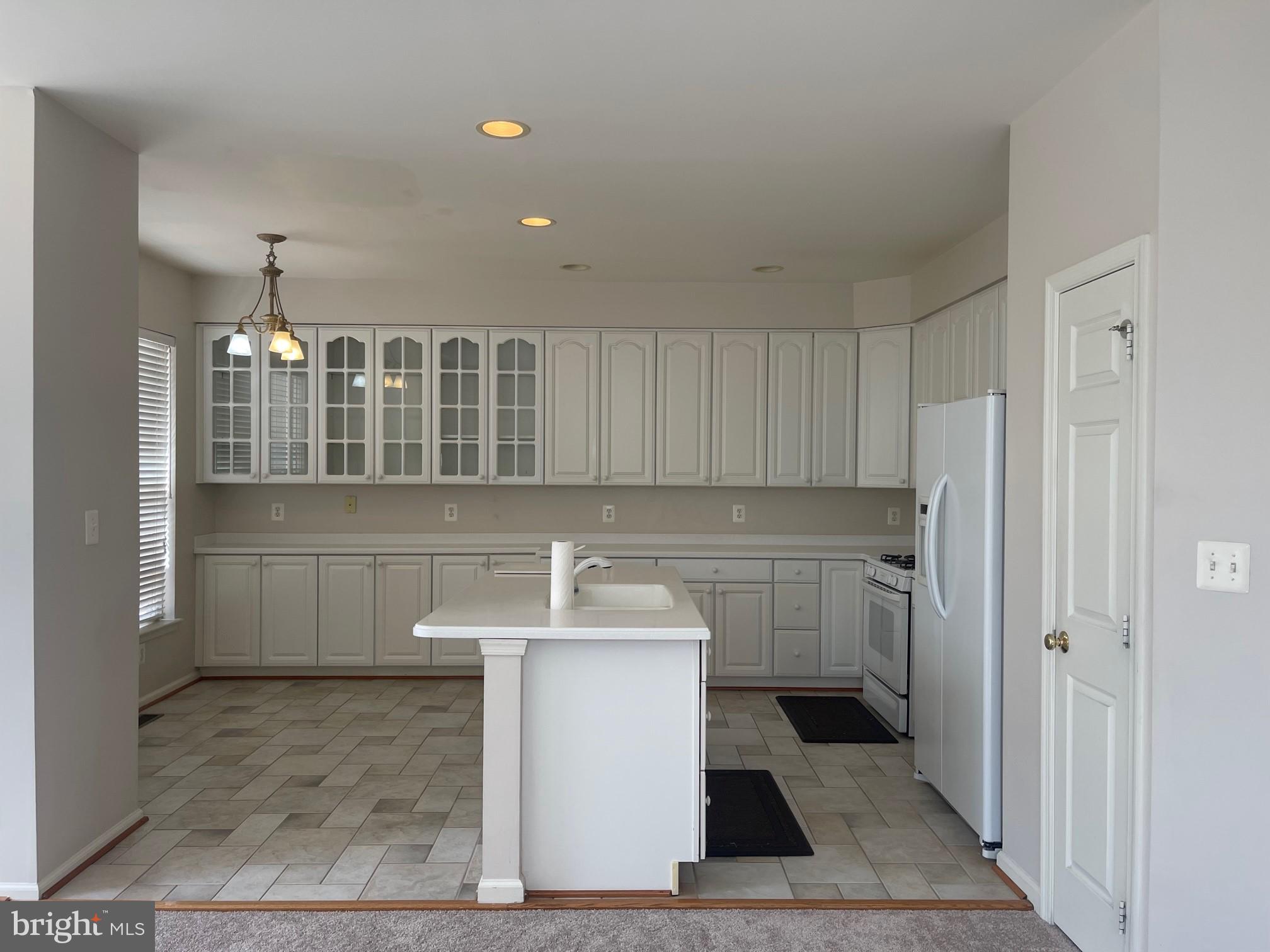 NORTHLAKE - Residential Lease