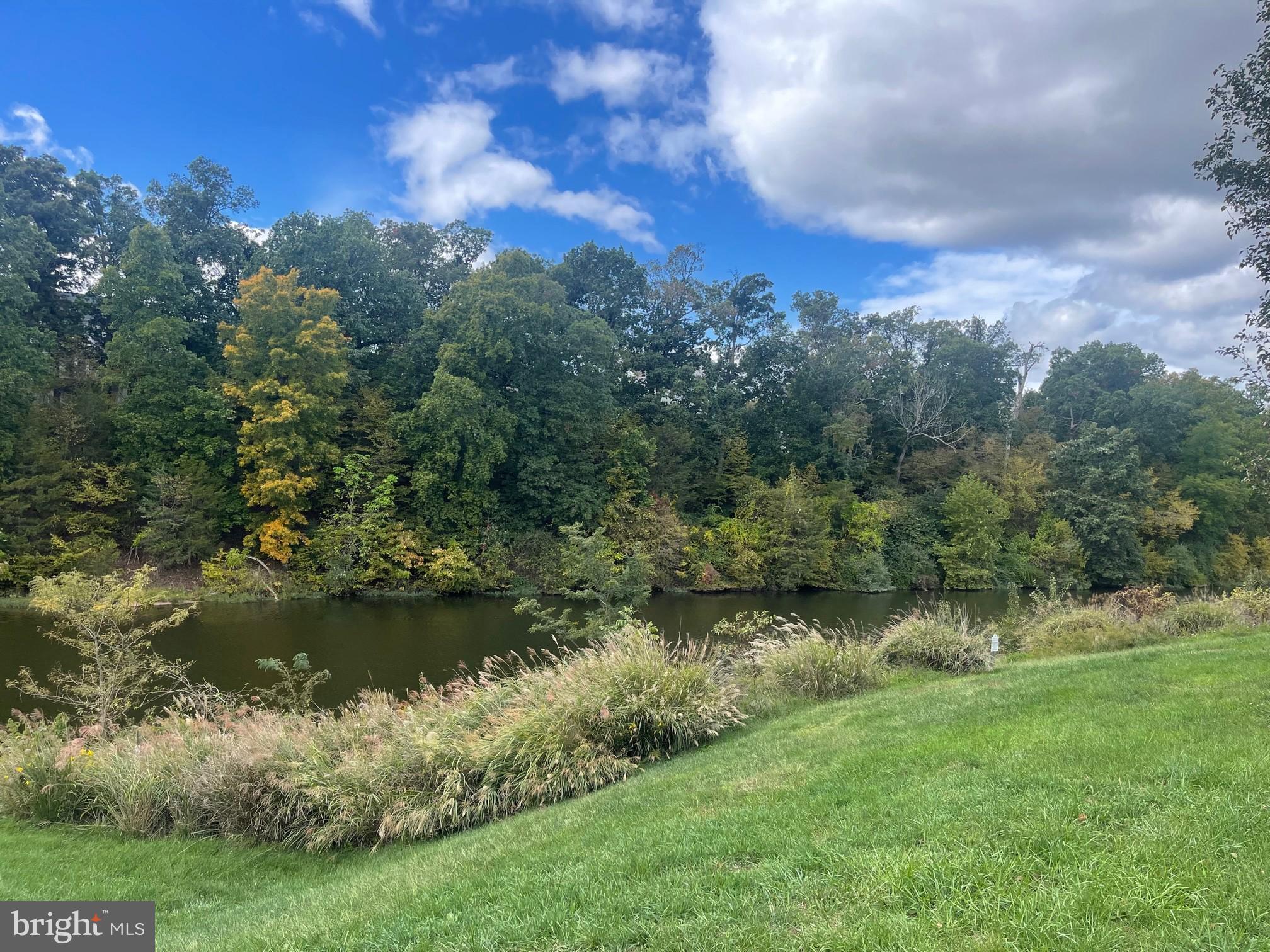 NORTHLAKE - Residential Lease