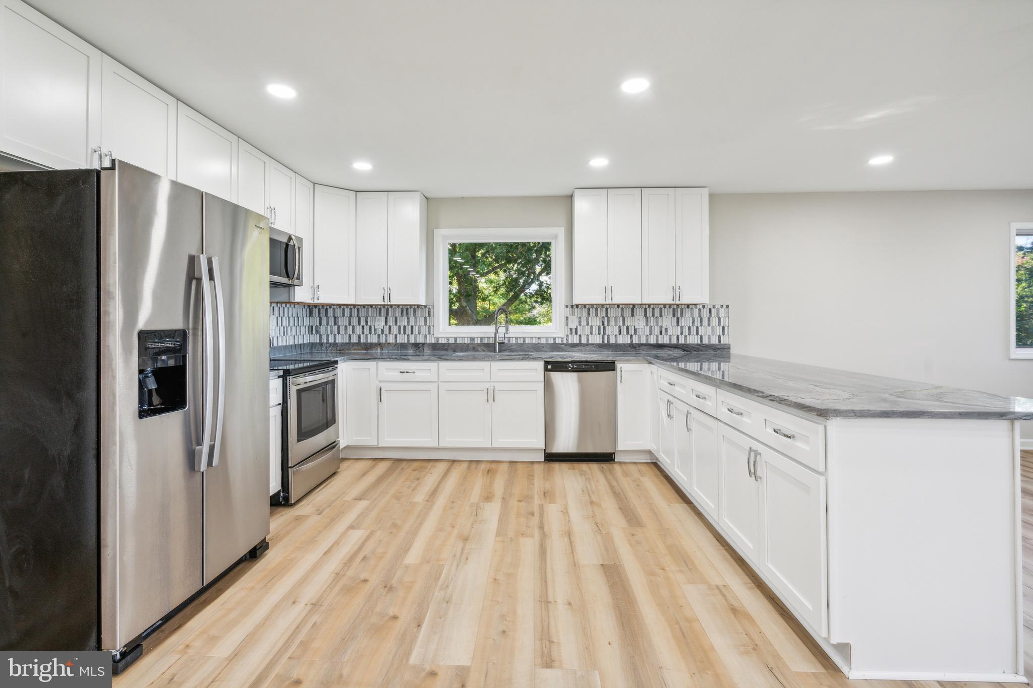 53 PROSPECT BAY DRIVE W