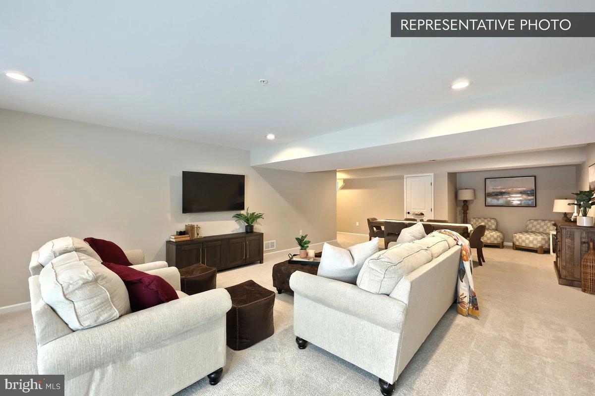 ELIZABETH VILLAGE - Residential