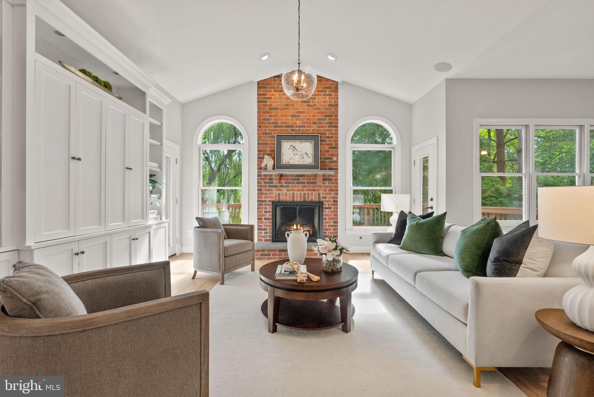 WOODMONT - Residential