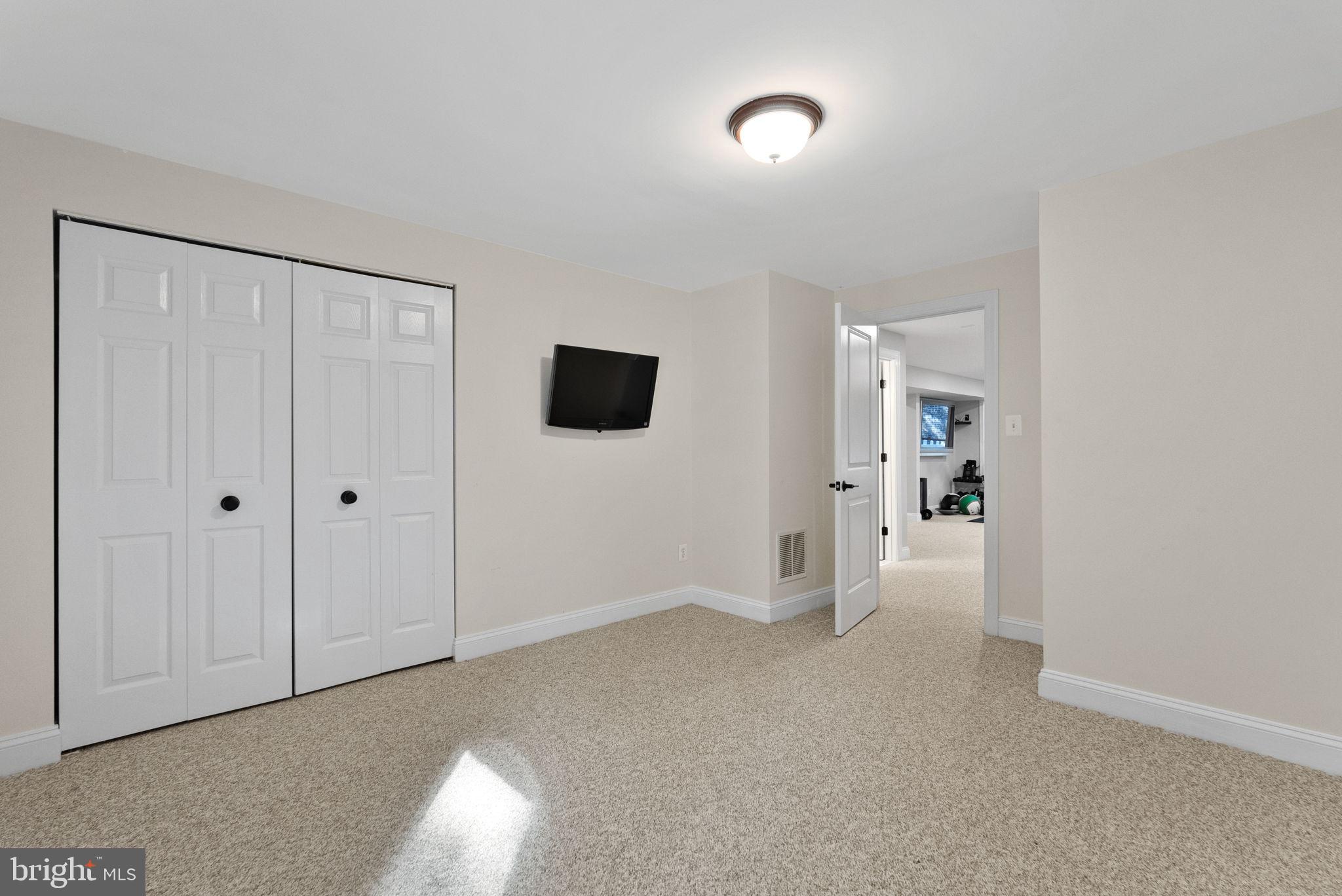 WOODMONT - Residential