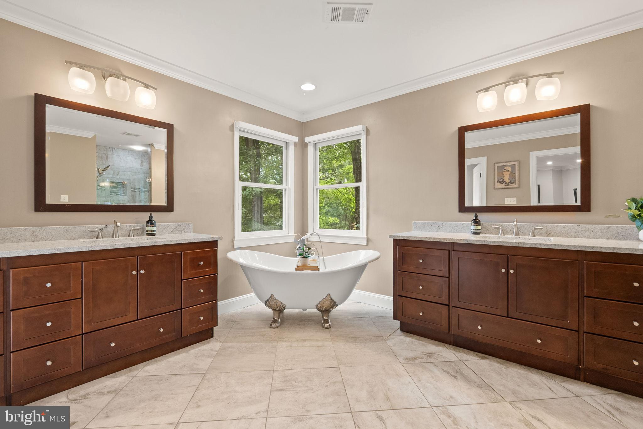 WOODMONT - Residential