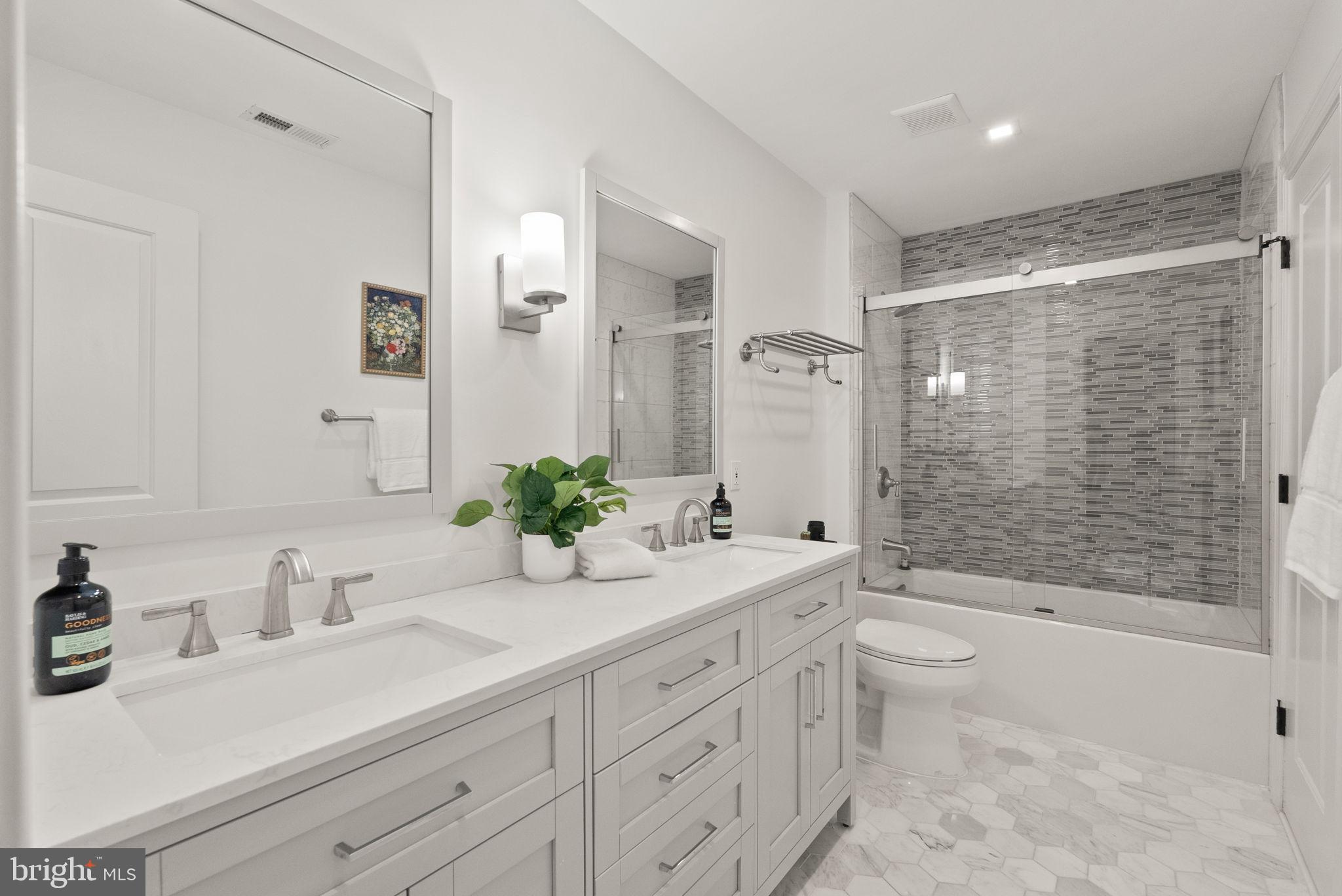 WOODMONT - Residential