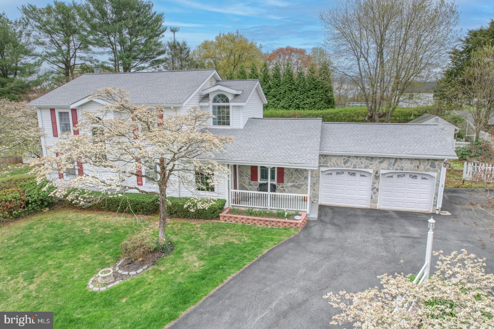 111 DENNIS DRIVE