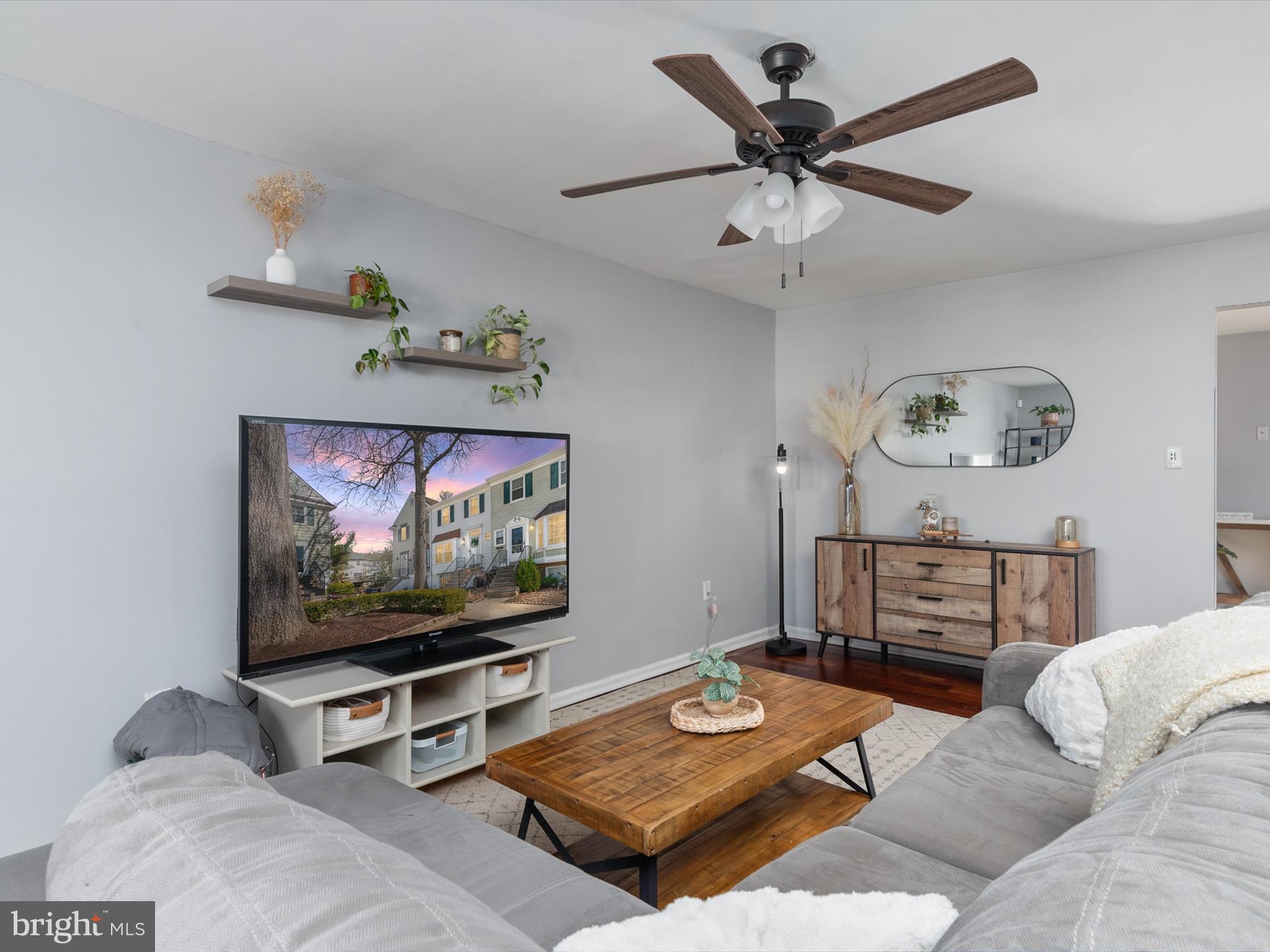 CROFTON MEWS CONDO - Residential