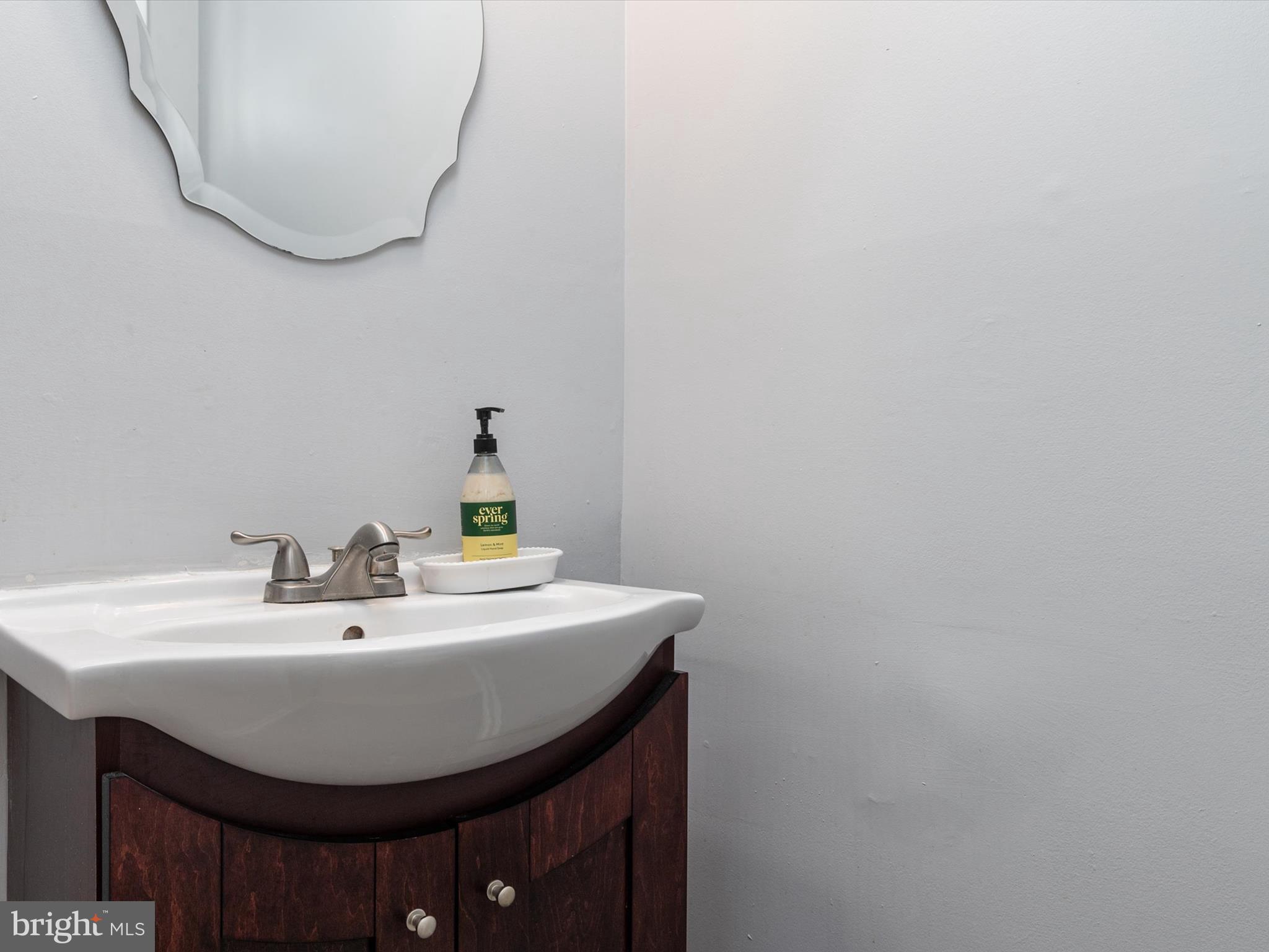 CROFTON MEWS CONDO - Residential