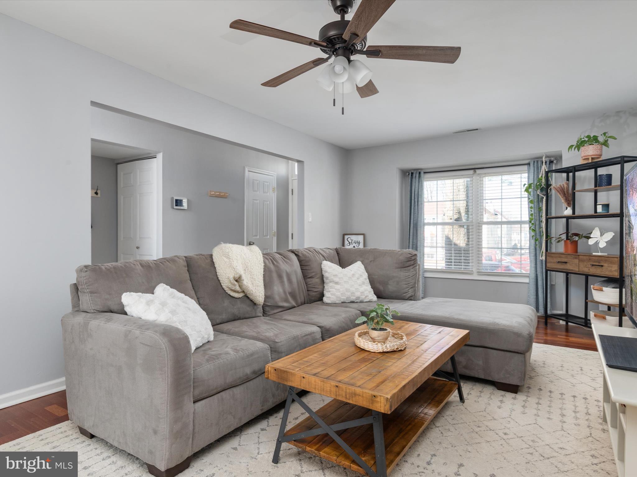 CROFTON MEWS CONDO - Residential