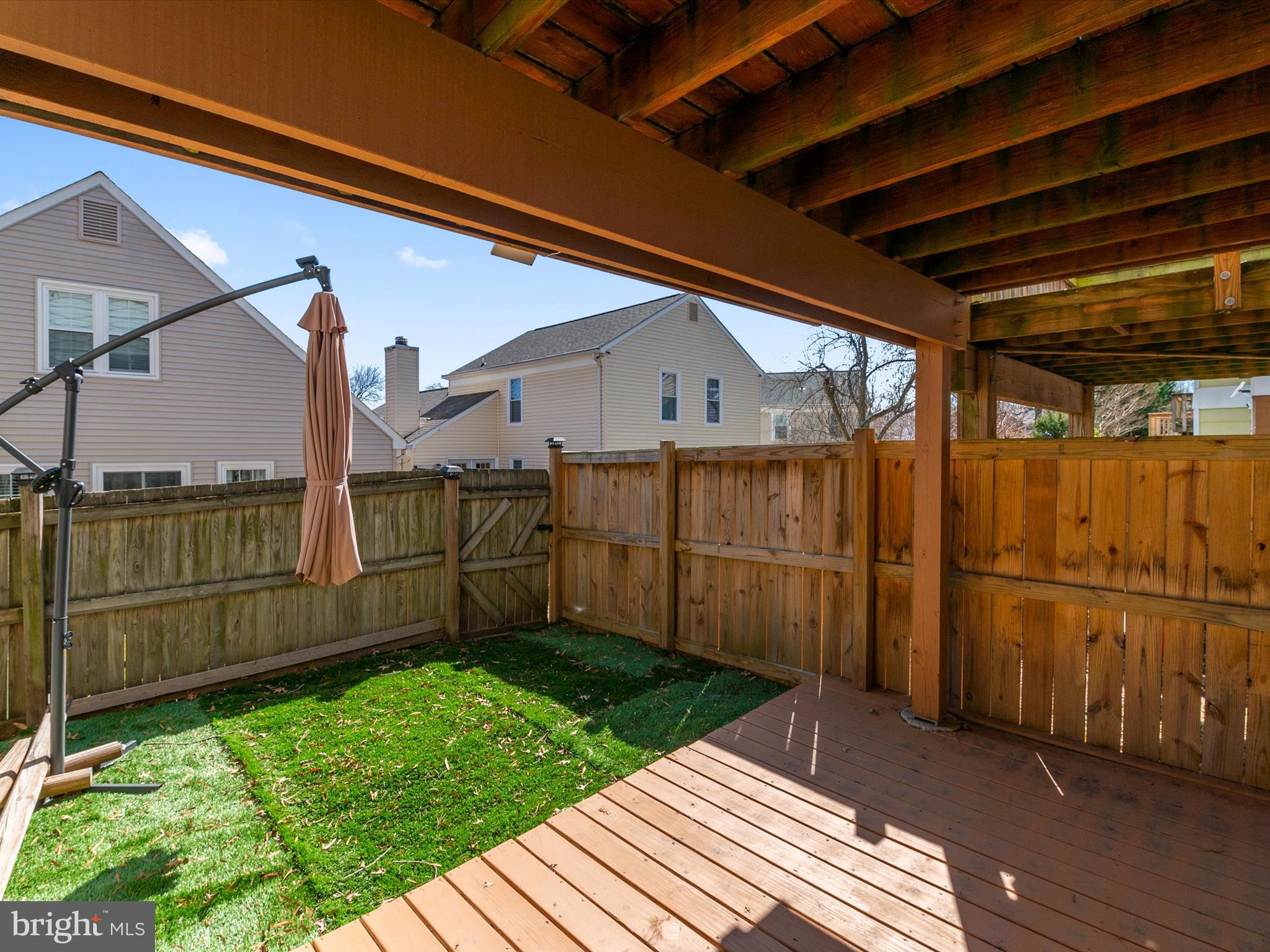 CROFTON MEWS CONDO - Residential