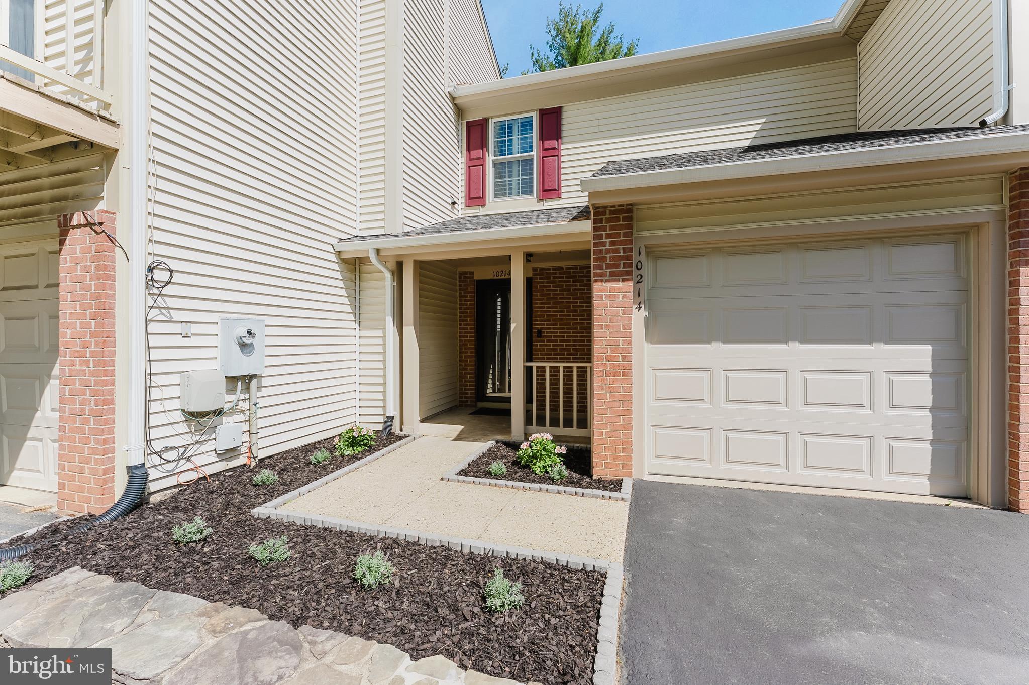 BURKE CENTRE - Residential