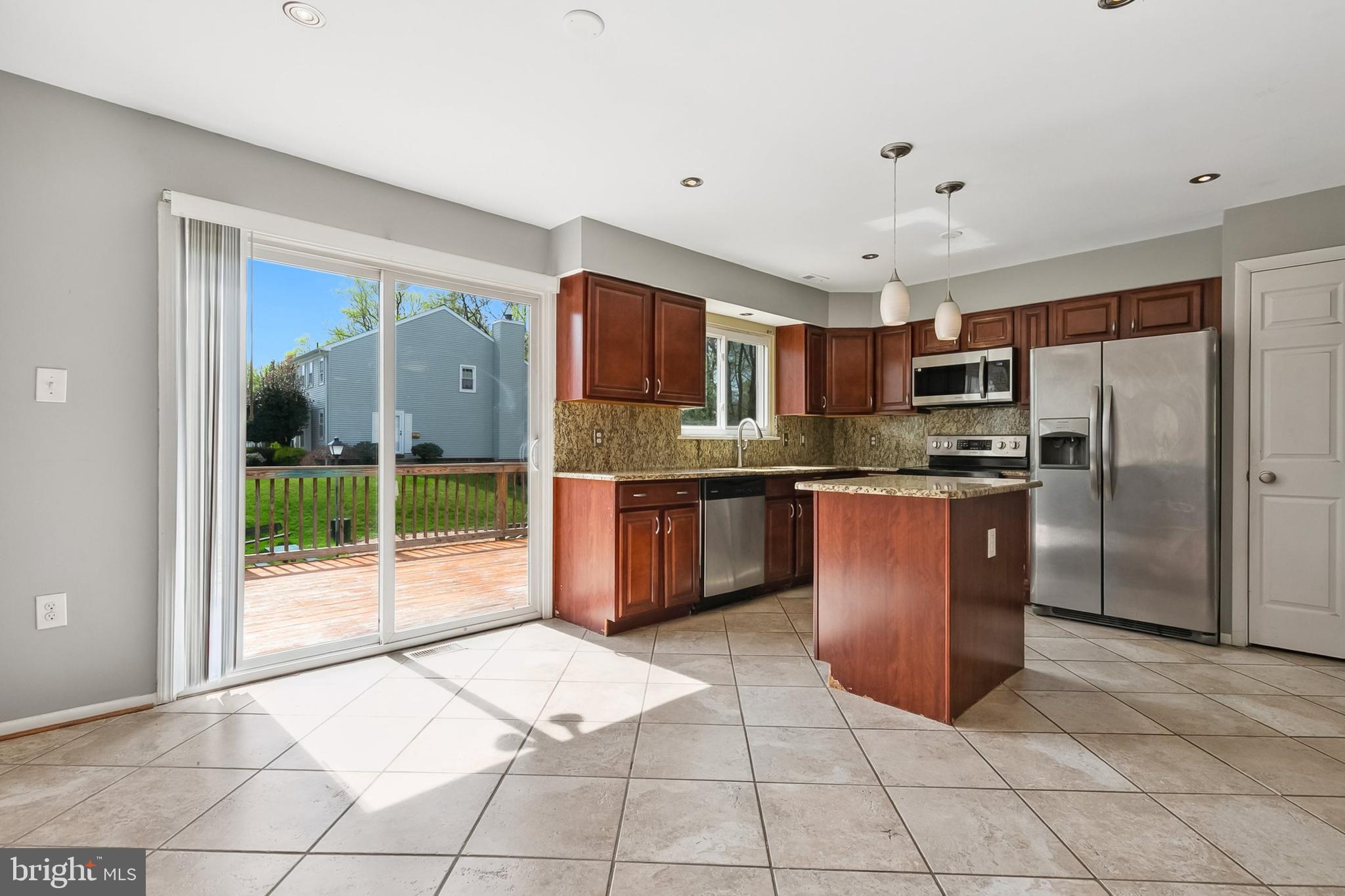 CROMWELL STATION - Residential