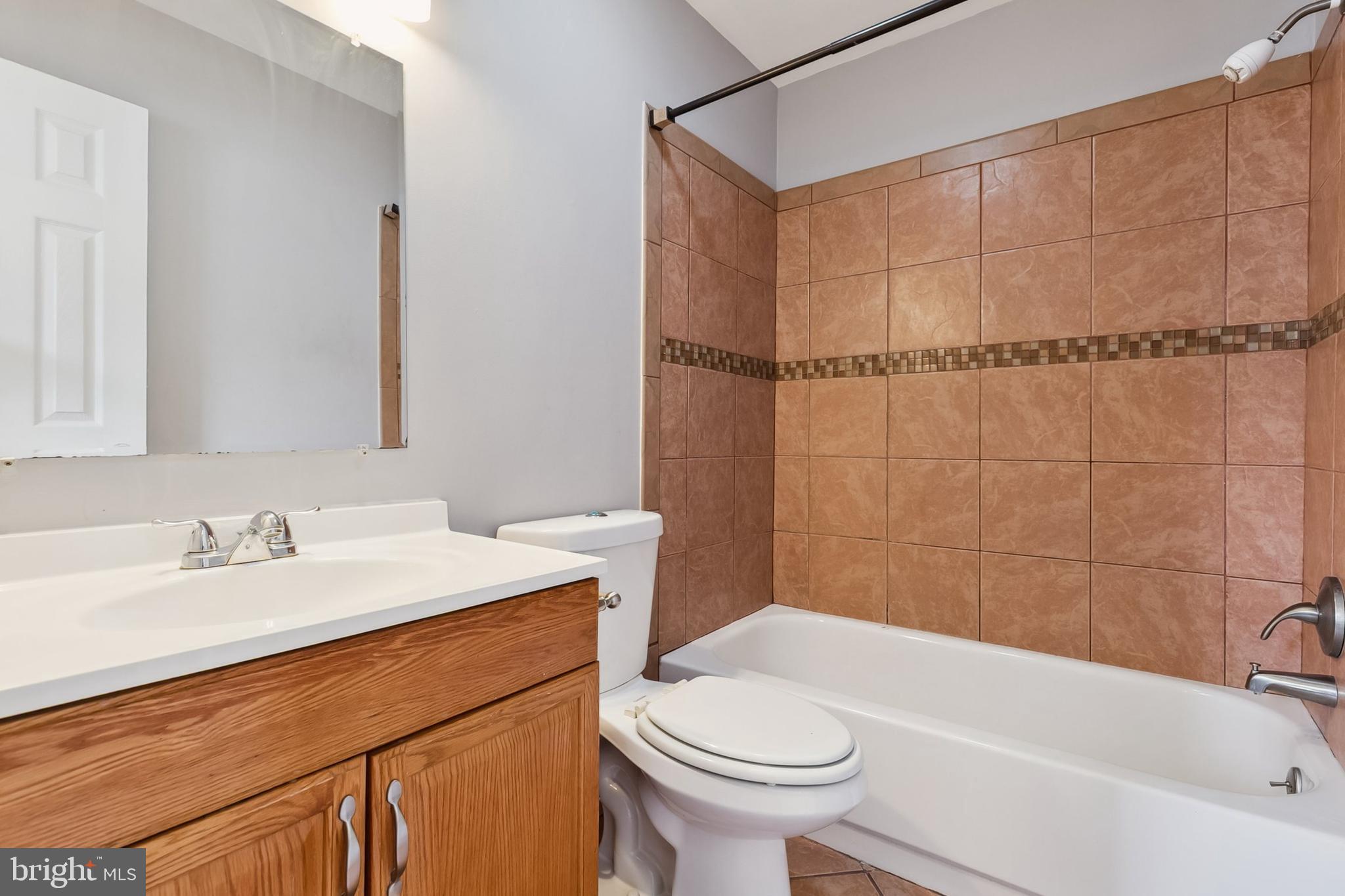 CROMWELL STATION - Residential