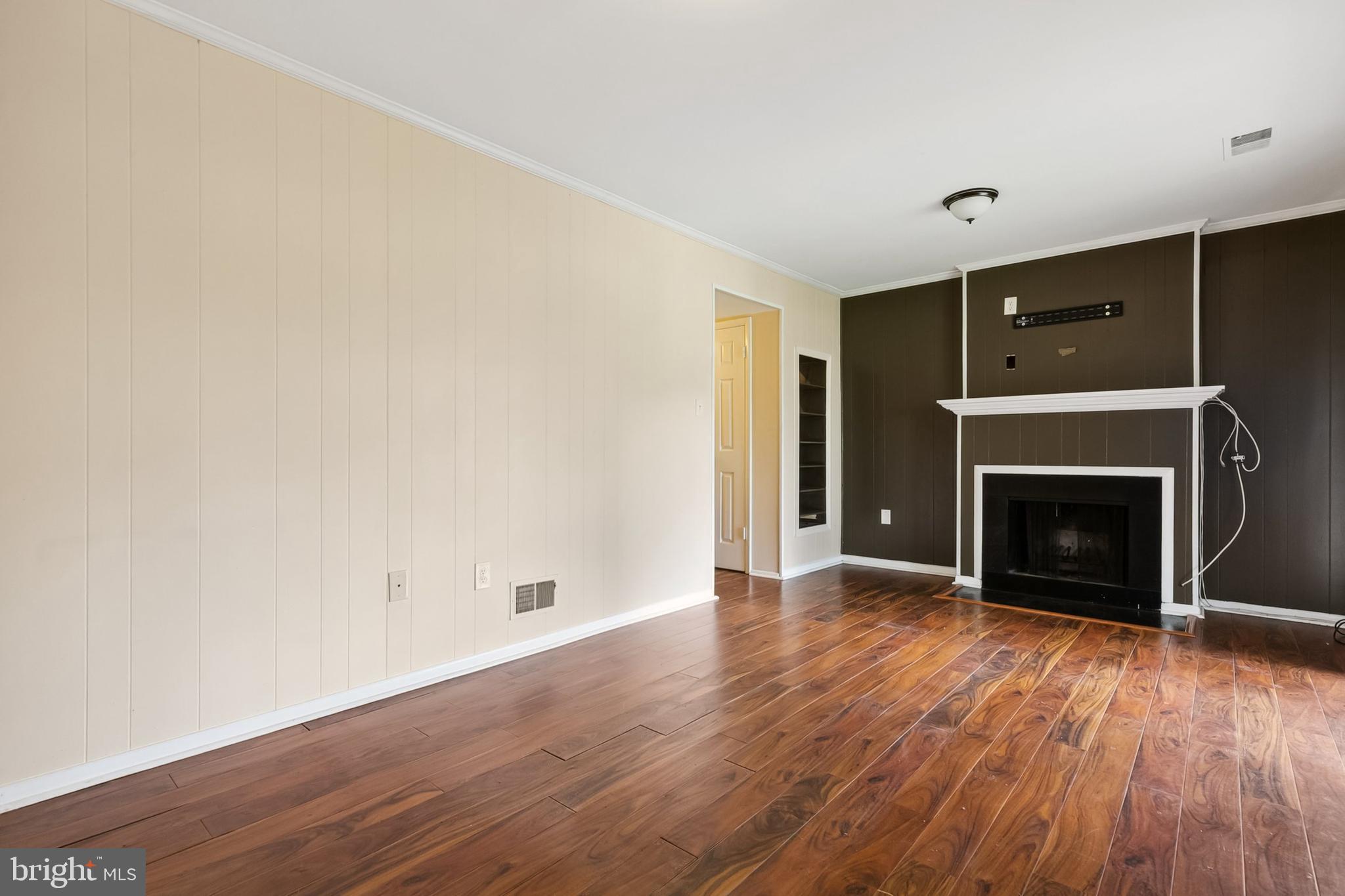 CROMWELL STATION - Residential