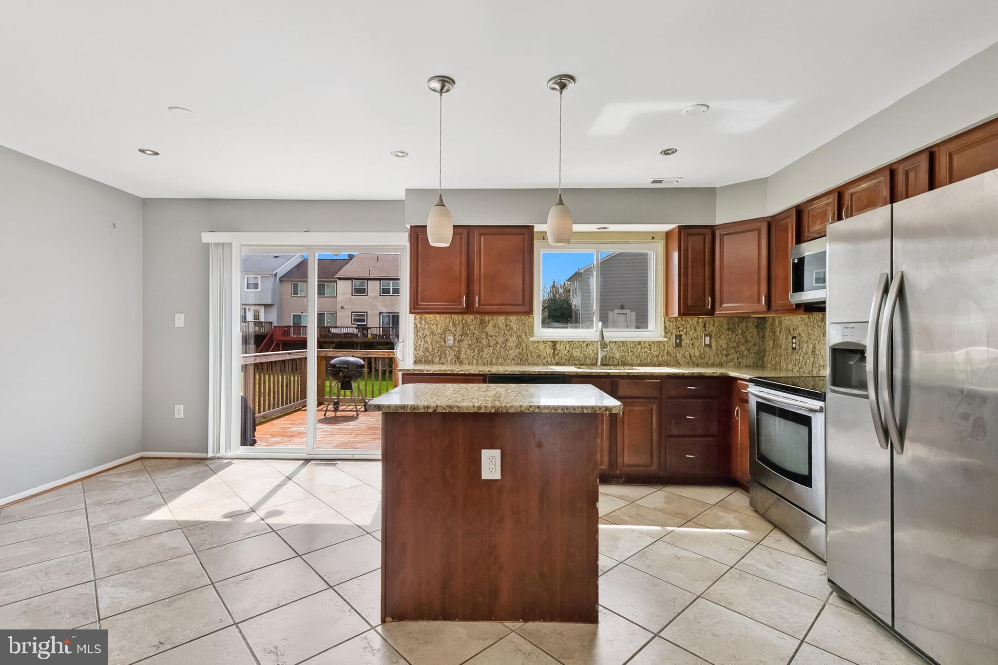 CROMWELL STATION - Residential