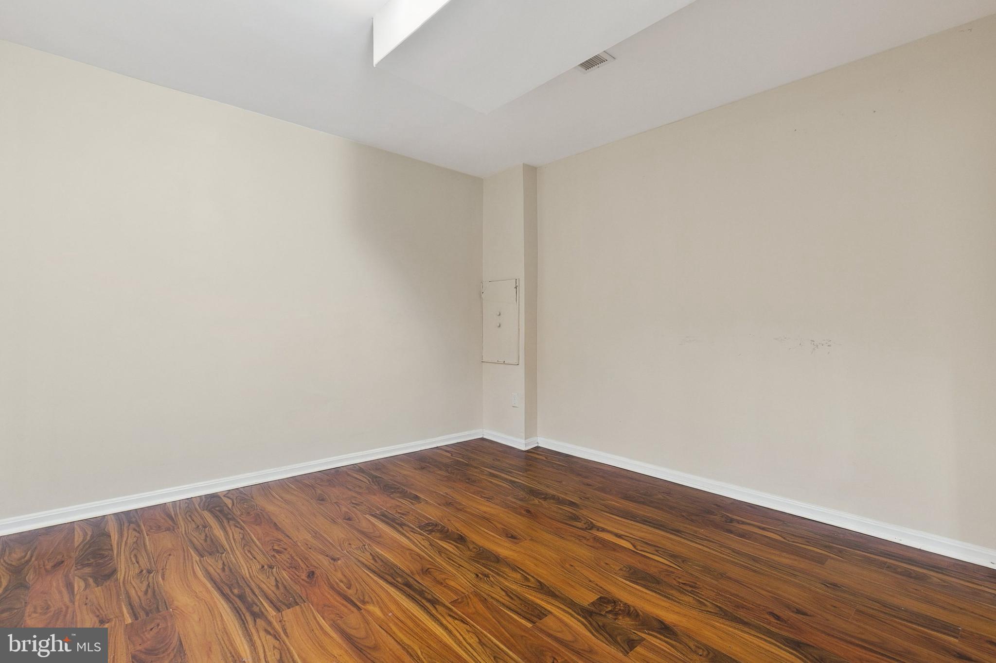 CROMWELL STATION - Residential