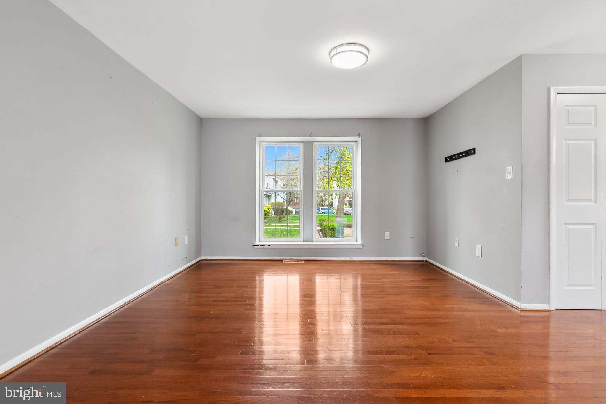 CROMWELL STATION - Residential