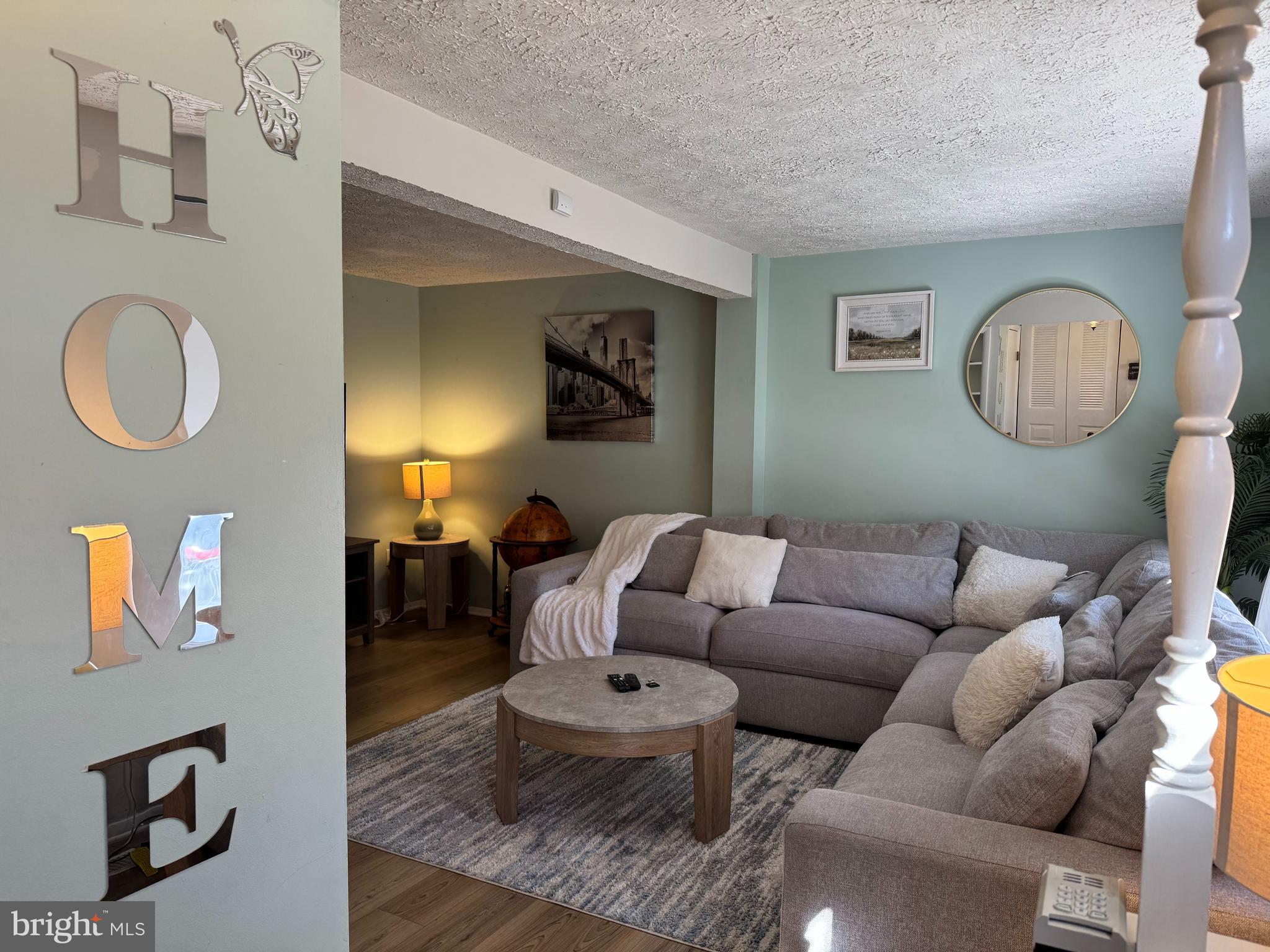 WOODS EDGE TOWNHOME CONDOMINIUMS - Residential