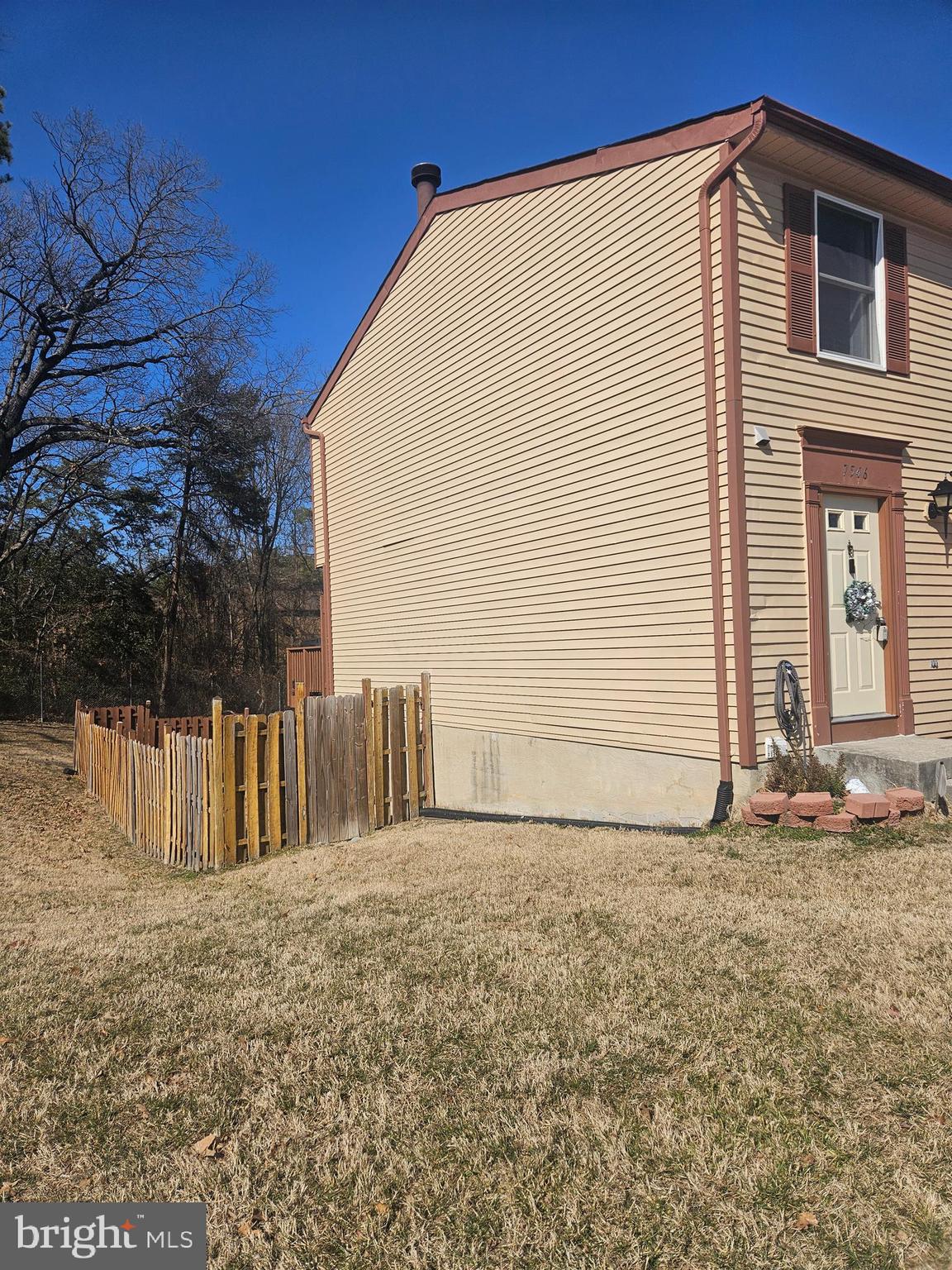 WOODS EDGE TOWNHOME CONDOMINIUMS - Residential