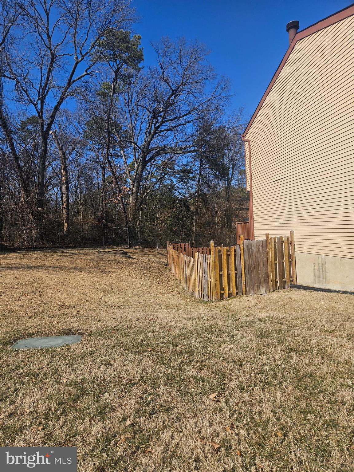 WOODS EDGE TOWNHOME CONDOMINIUMS - Residential