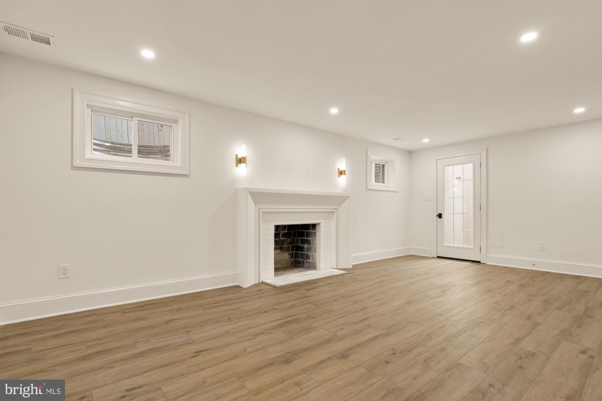 7920 16TH STREET NW