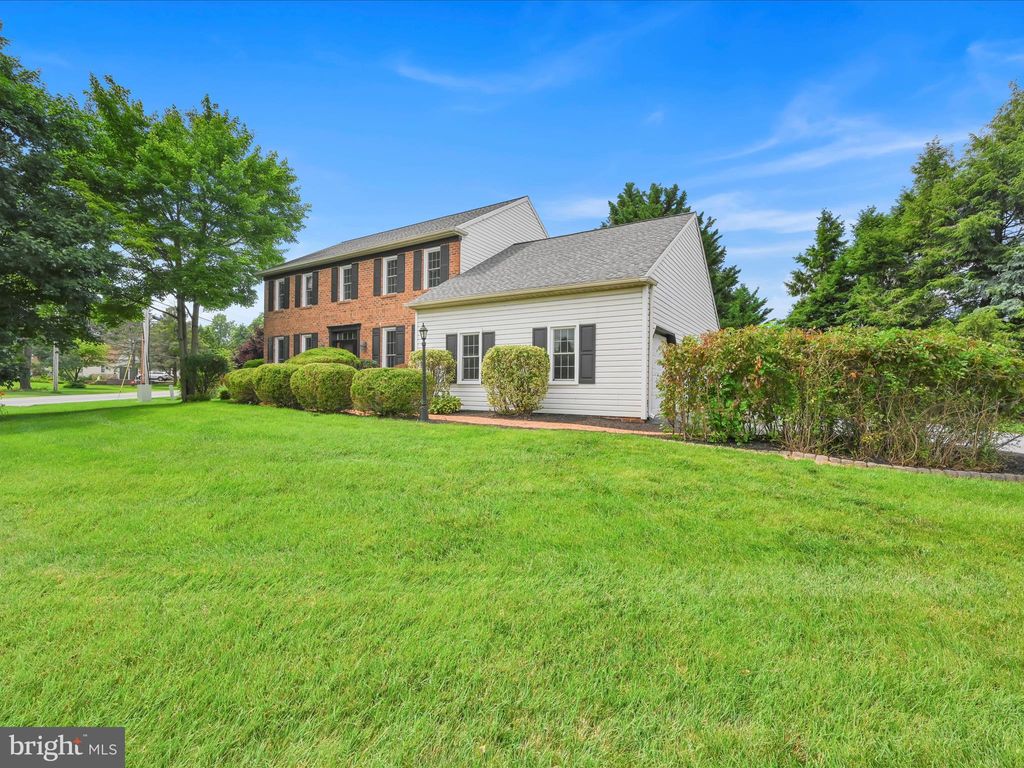 Photo of 1700 Mcfarland Drive, LANDISVILLE, PA 17538 (MLS # PALA2070784)
