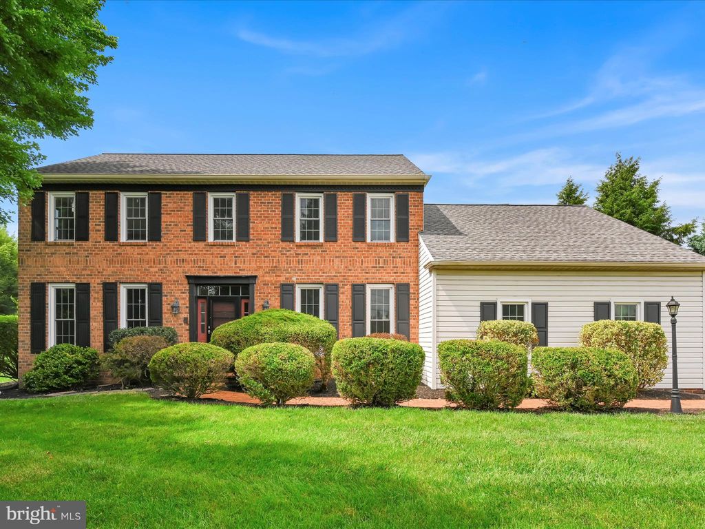 Photo of 1700 Mcfarland Drive, LANDISVILLE, PA 17538 (MLS # PALA2070784)