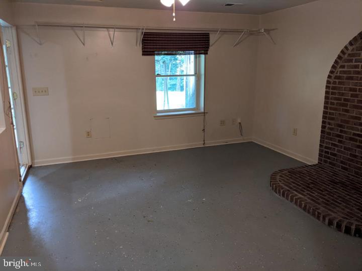 OYSTER SHELL LANE - Residential Lease