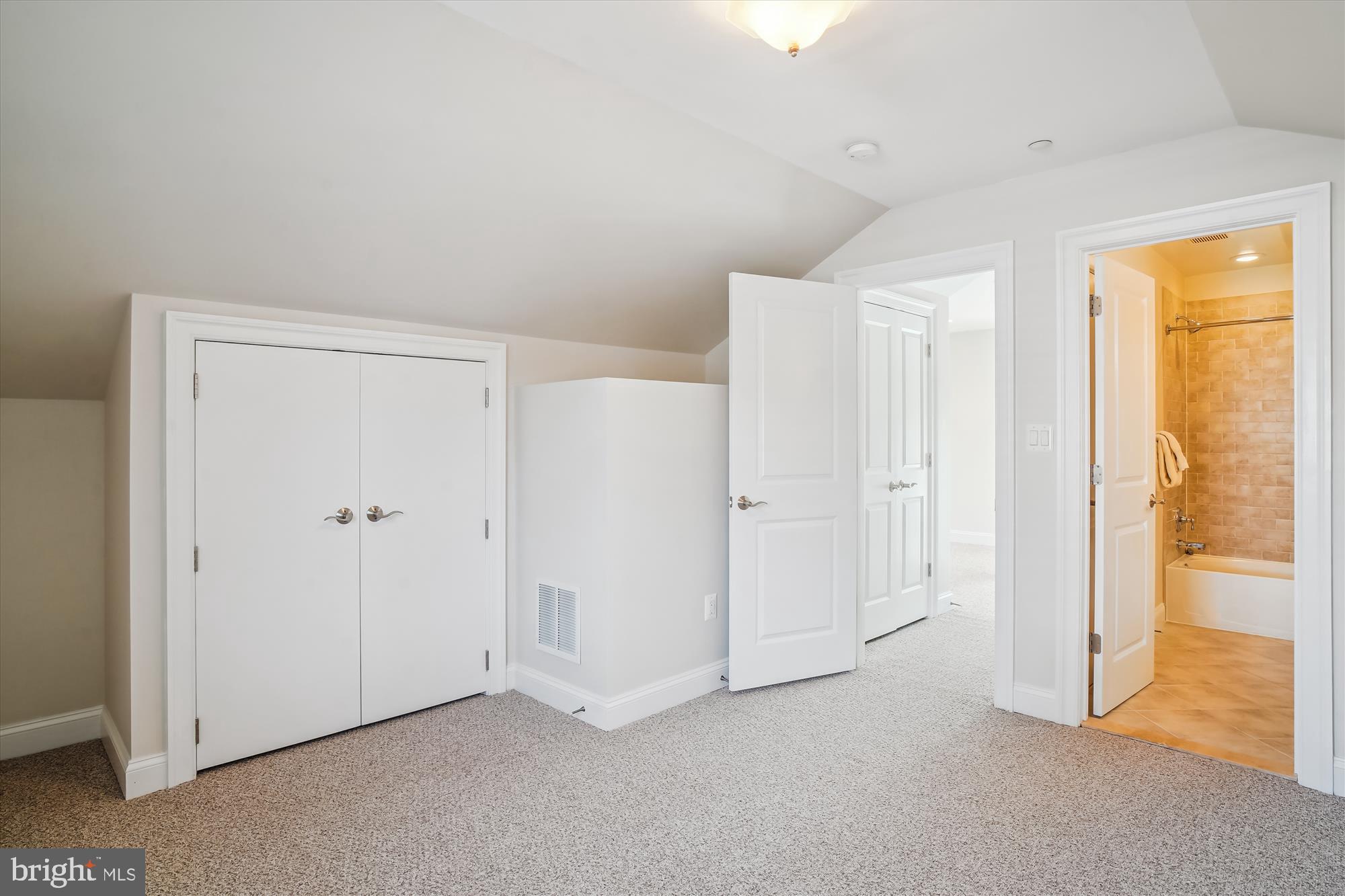 MERRIMACK PARK - Residential