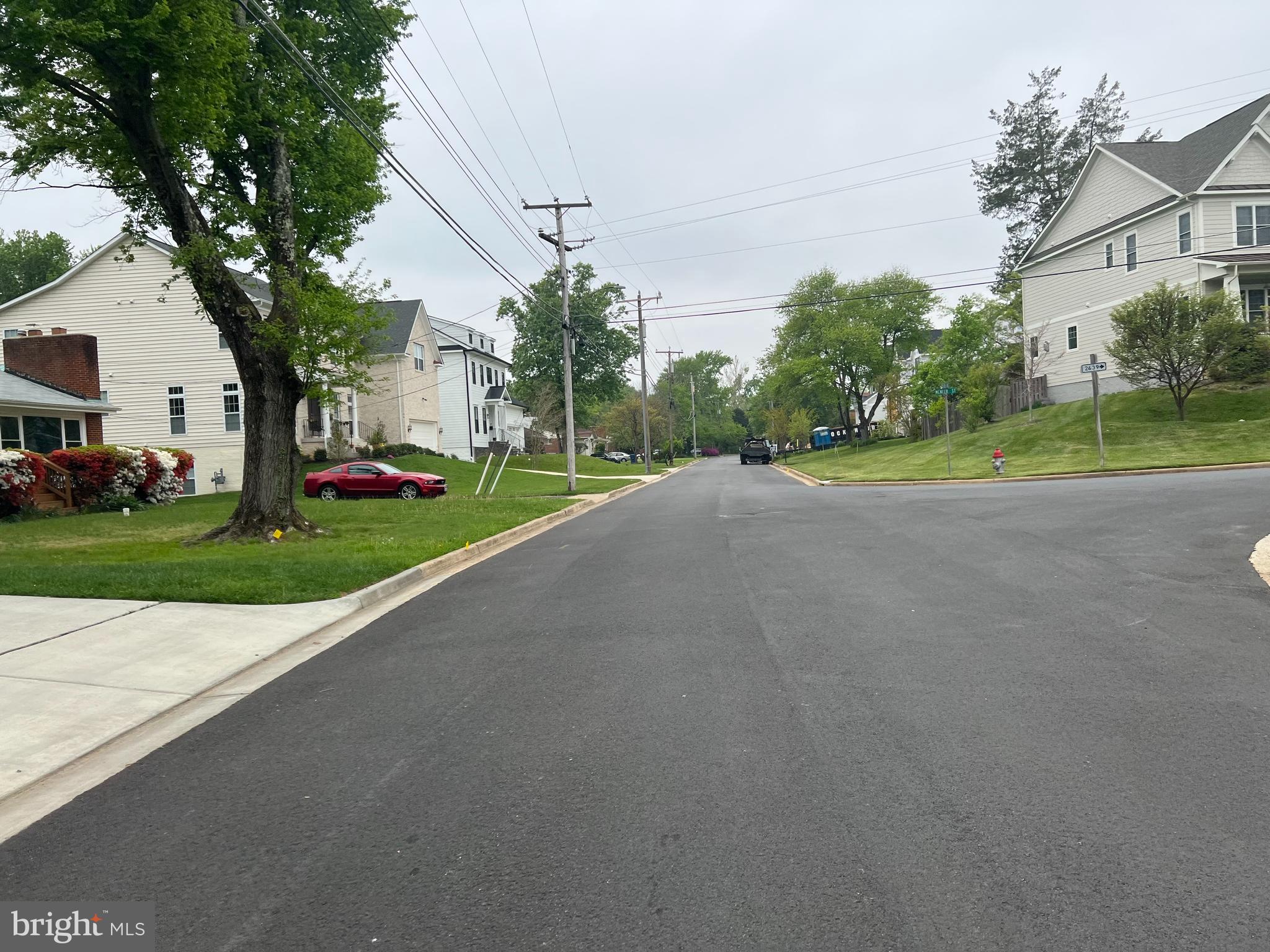 MCLEAN MANOR - Residential