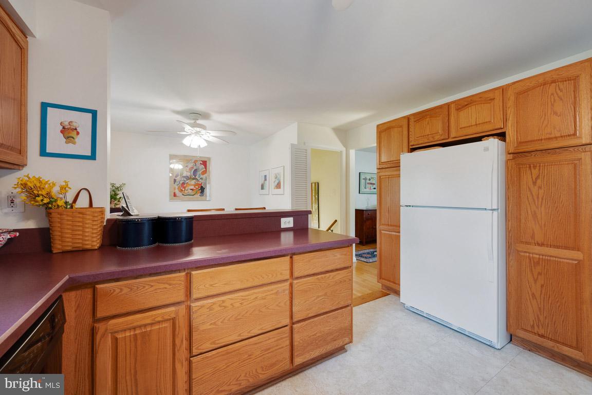 MCLEAN MANOR - Residential