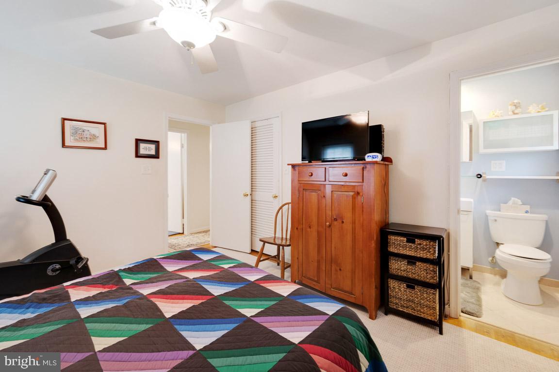 MCLEAN MANOR - Residential