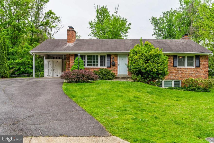 Diamond in the rough, this almost half Arce (.42 Arce) lot located at the end of the CUL-DE-SAC. This home has easy access to major commuter routes and very close to downtown McLean and new metro! Many improvements over the years, large Screen Enclosure Porch with upgrade tile floor, deck re-structed 2017, kitchen improved with open space to dining room. Clothes washer 2019, clothes dryer 2012, Furnace 2015, water heater 2015. Property will sell “AS IS” Sellers need rent back till July 15, 2022. 

Lot ideal for new build with notice to new construction buyers that lot within an RPA (Recourse Protection Area) restrict, new construction buildable with permit from the county.  Existing structures and uses in the RPA including lawns, gardens and other maintained landscaping will remain. A few trees around property are not in good condition***Offers will be submitted to sellers as they arrive. The deadline for offers is Monday 05/09/22 at 3 PM. Sellers reserves the right to accept any offer before the deadline****