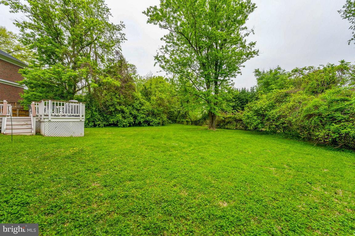 MCLEAN MANOR - Residential