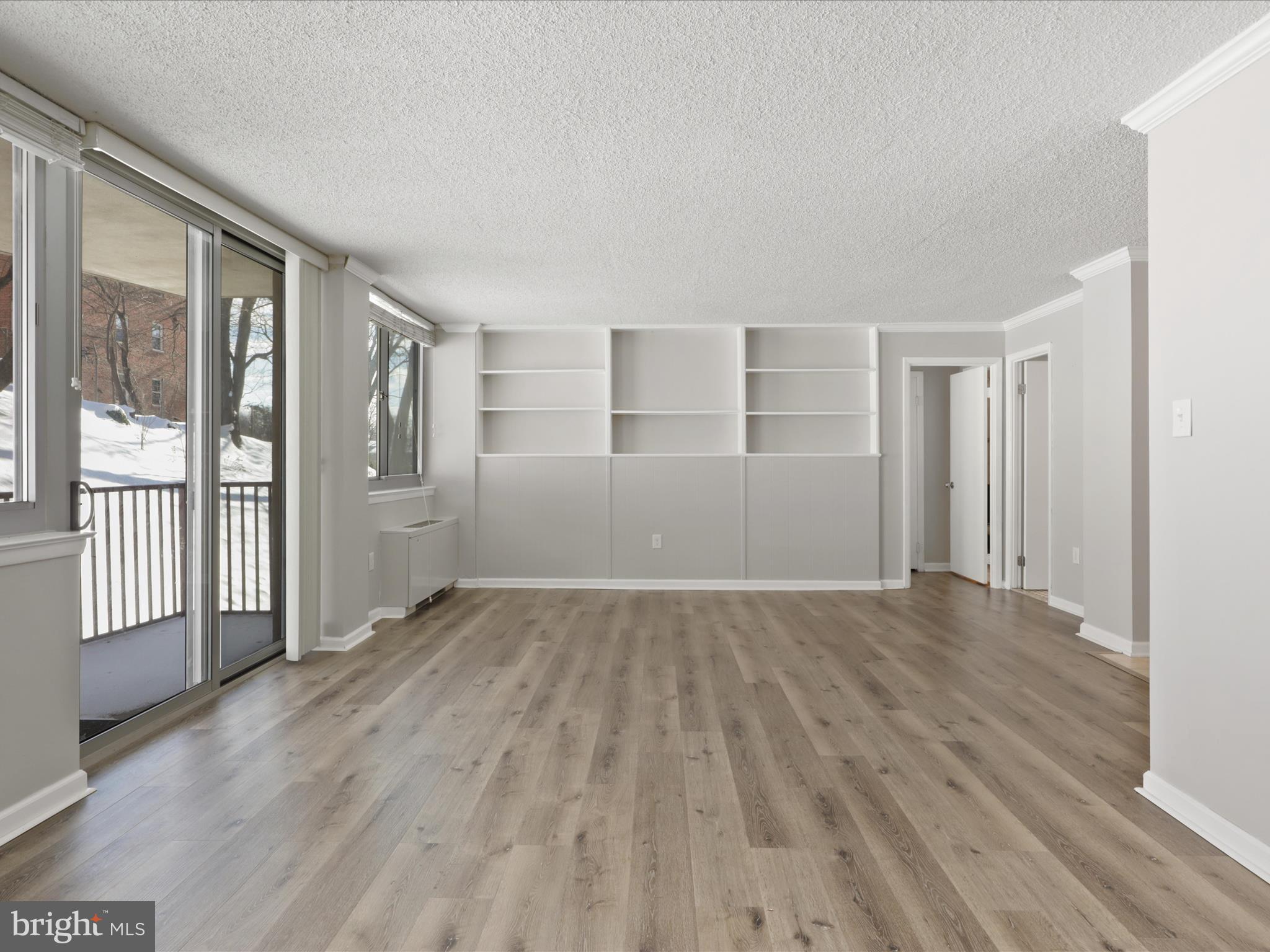 5353 COLUMBIA PIKE 208