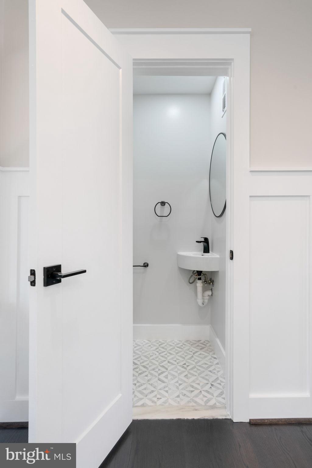 JEFFERSON MANOR - Residential