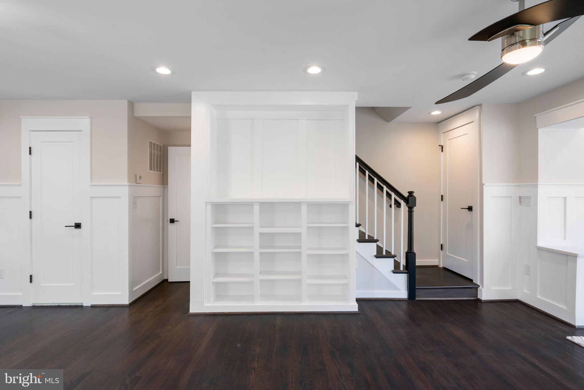 JEFFERSON MANOR - Residential