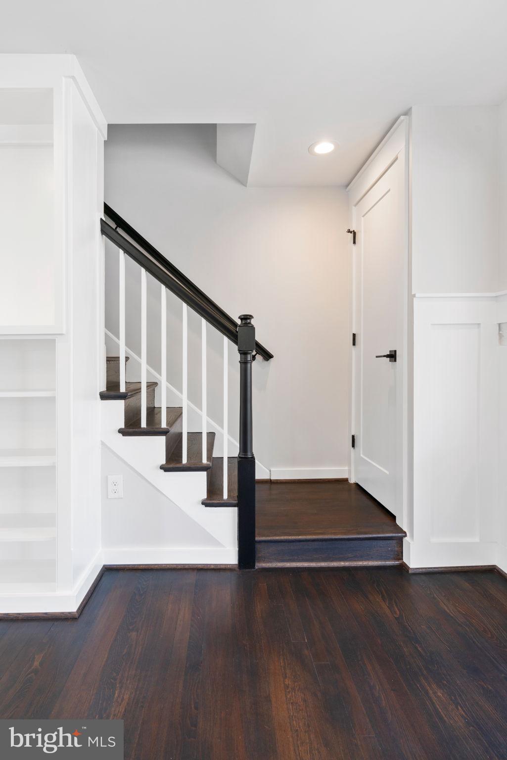 JEFFERSON MANOR - Residential