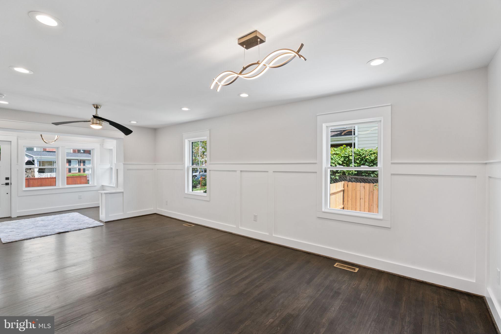 JEFFERSON MANOR - Residential