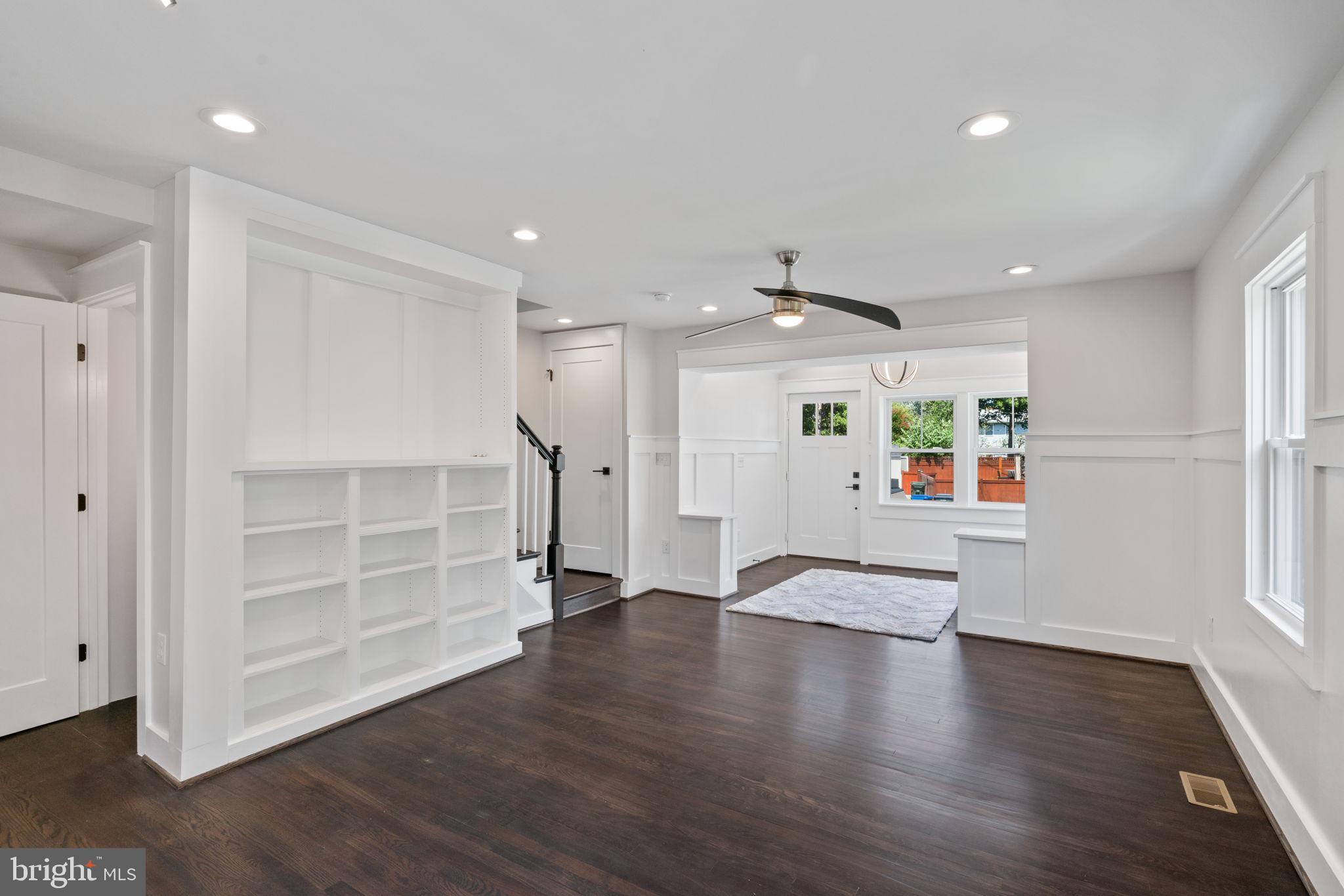 JEFFERSON MANOR - Residential