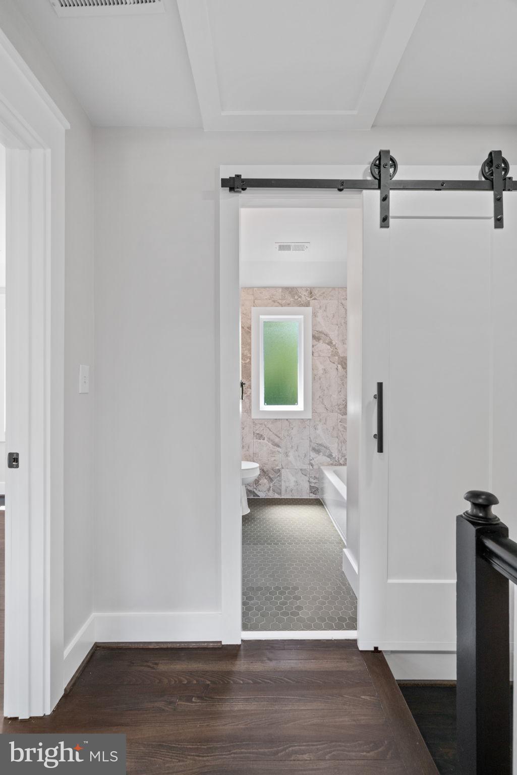 JEFFERSON MANOR - Residential